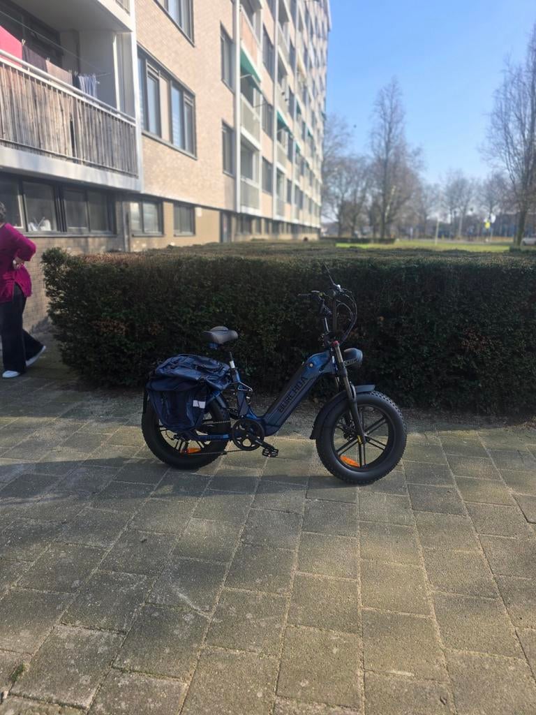 Fatbike - Zo goed als nieuw - Inclusief fietstassen, Ophalen of Verzenden