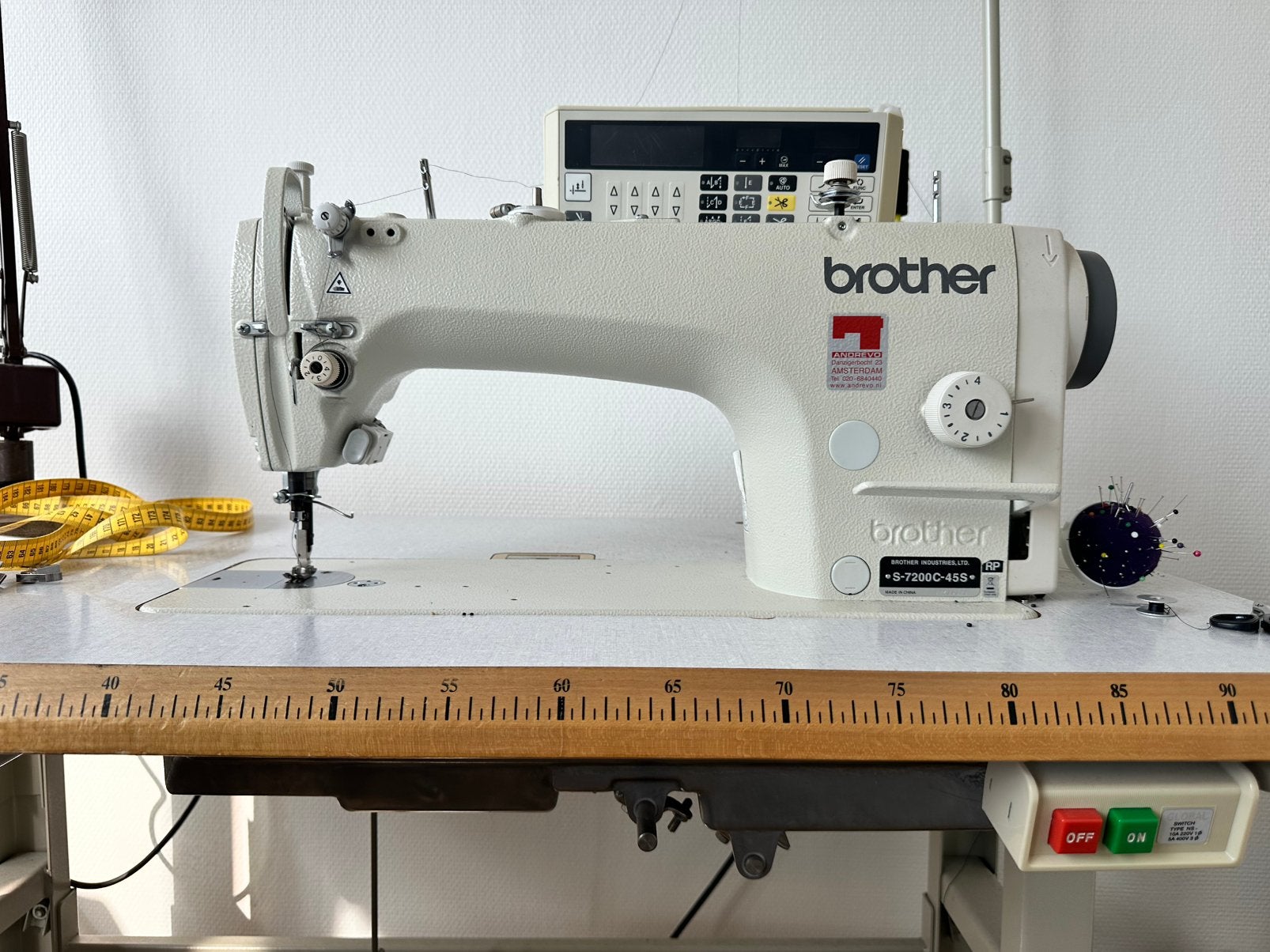 Brother S-7200C-45S Industriële Naaimachine – Direct Drive., Ophalen, Gebruikt, Naaimachine, Industrieel