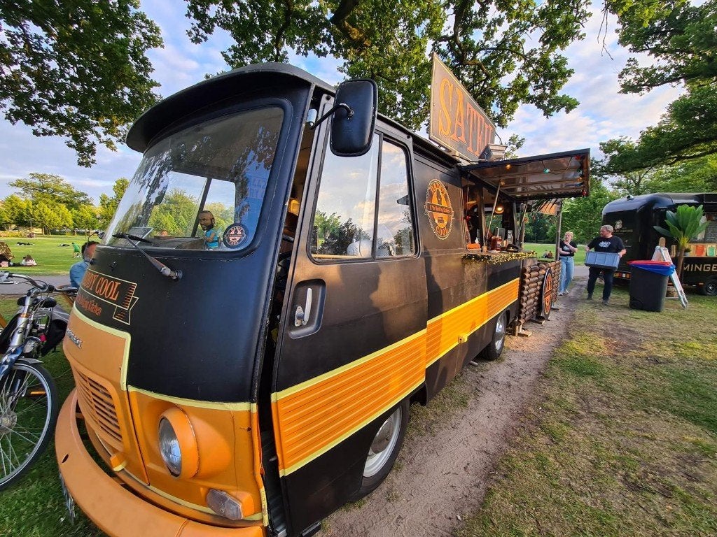 Peugeot J7 Oldtimer Food truck 1975 (Moet weg!), foto 2