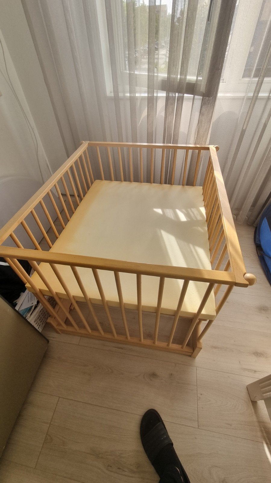 baby houtenbox, Ophalen, Zo goed als nieuw, In hoogte verstelbaar
