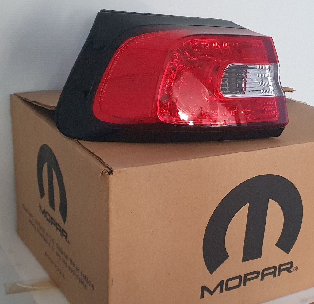 Nieuw origineel achterlicht links Jeep Cherokee 2014, Auto-onderdelen, Verzenden, Nieuw, Jeep