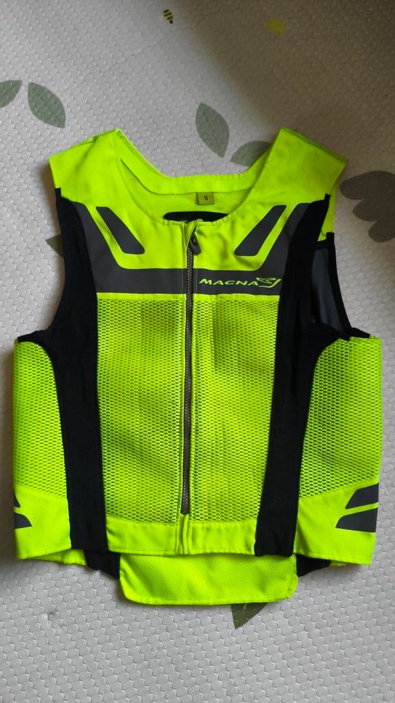 Macna motorvest maat S, Motoren, Kleding | Motorkleding, Ophalen of Verzenden, Tweedehands, Overige typen, Macna