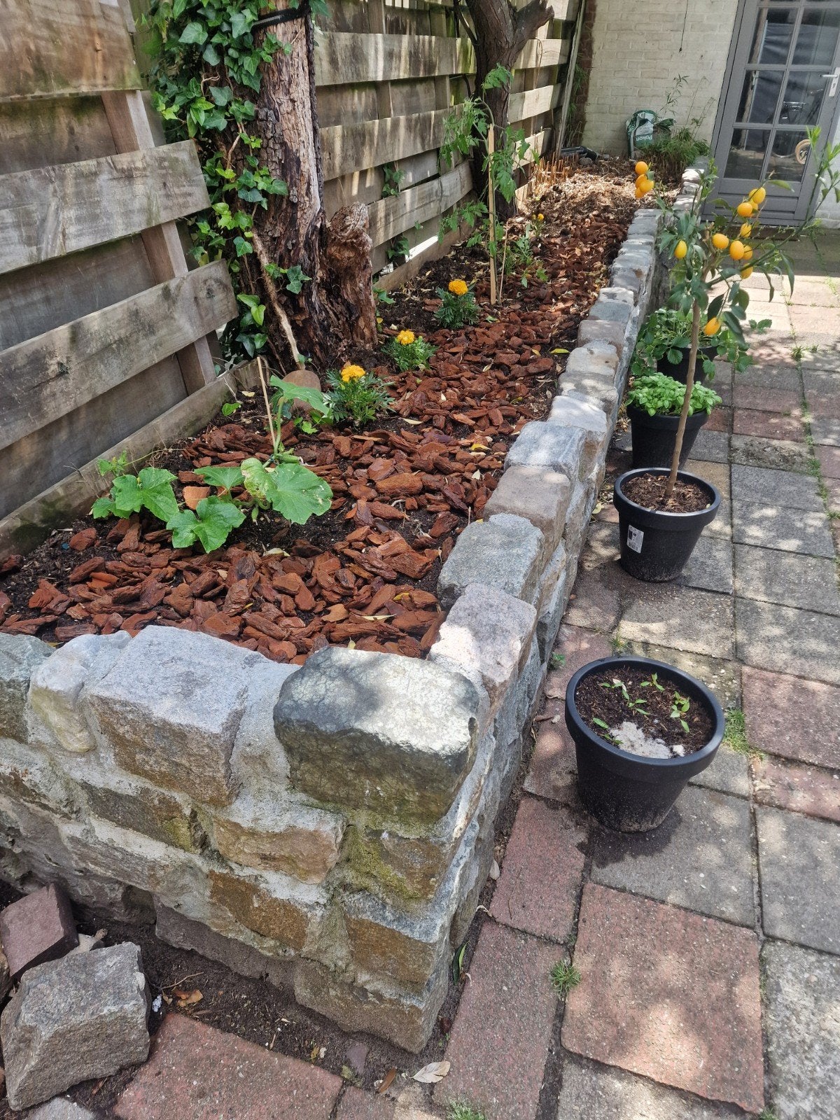 Gratis af te halen: stenen voor border/tuinmuur, Ophalen, Gebruikt