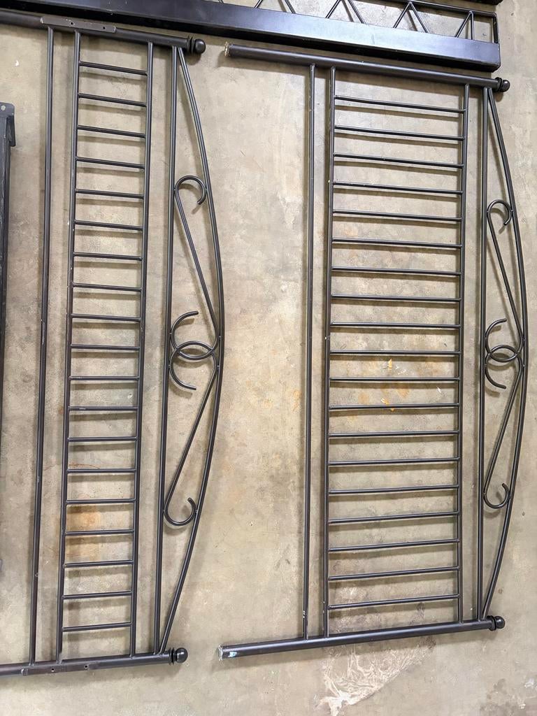 Metalen bedframe tweepersoons, Huis en Inrichting, Slaapkamer | Bedden, Ophalen, Gebruikt, Zwart, Tweepersoons