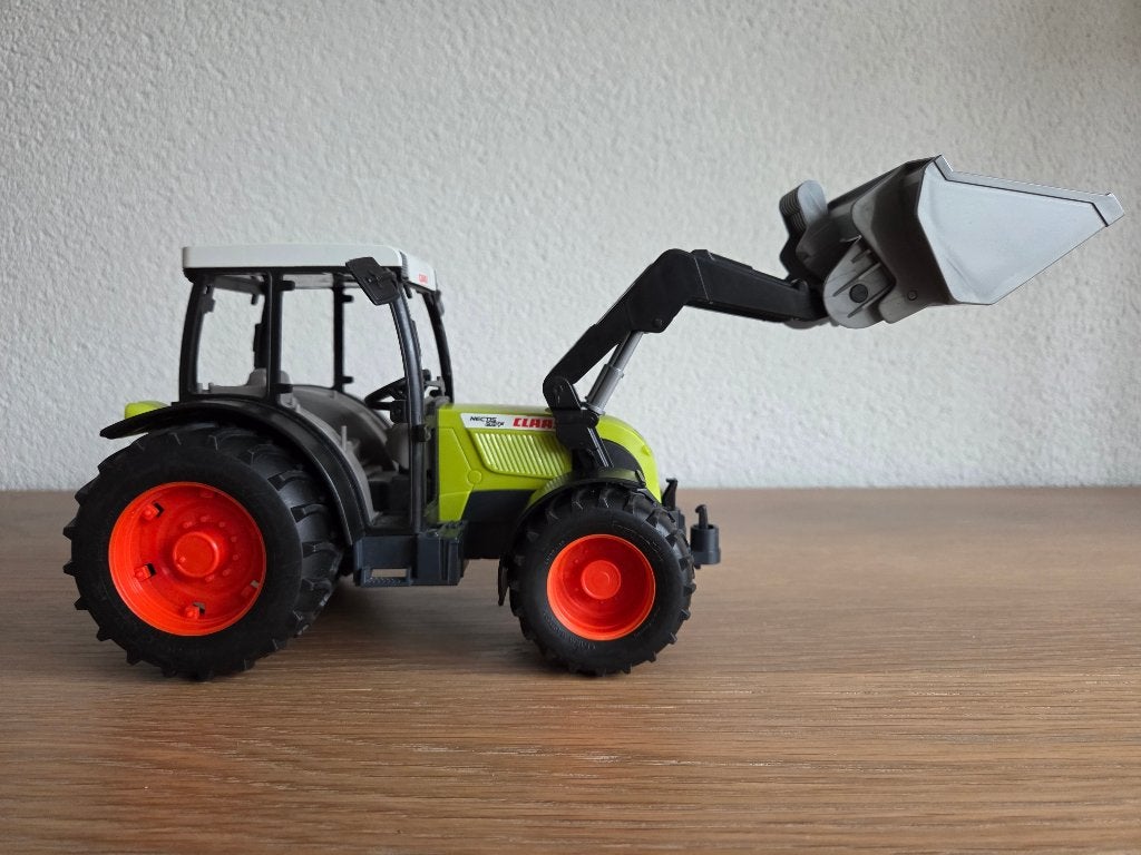 Bruder Claas Nectis 267F met voorlader en aanhanger., Ophalen of Verzenden, Zo goed als nieuw