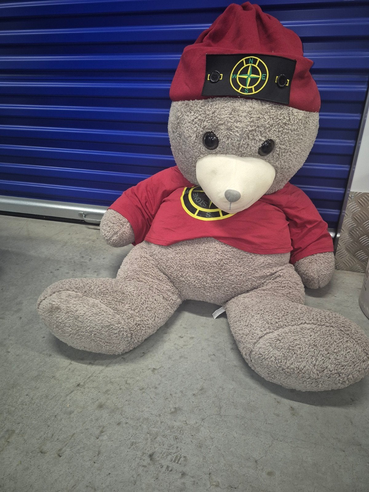 Grote knuffelbeer met Stone Island outfit, Ophalen, Overige merken, Beer, Zo goed als nieuw