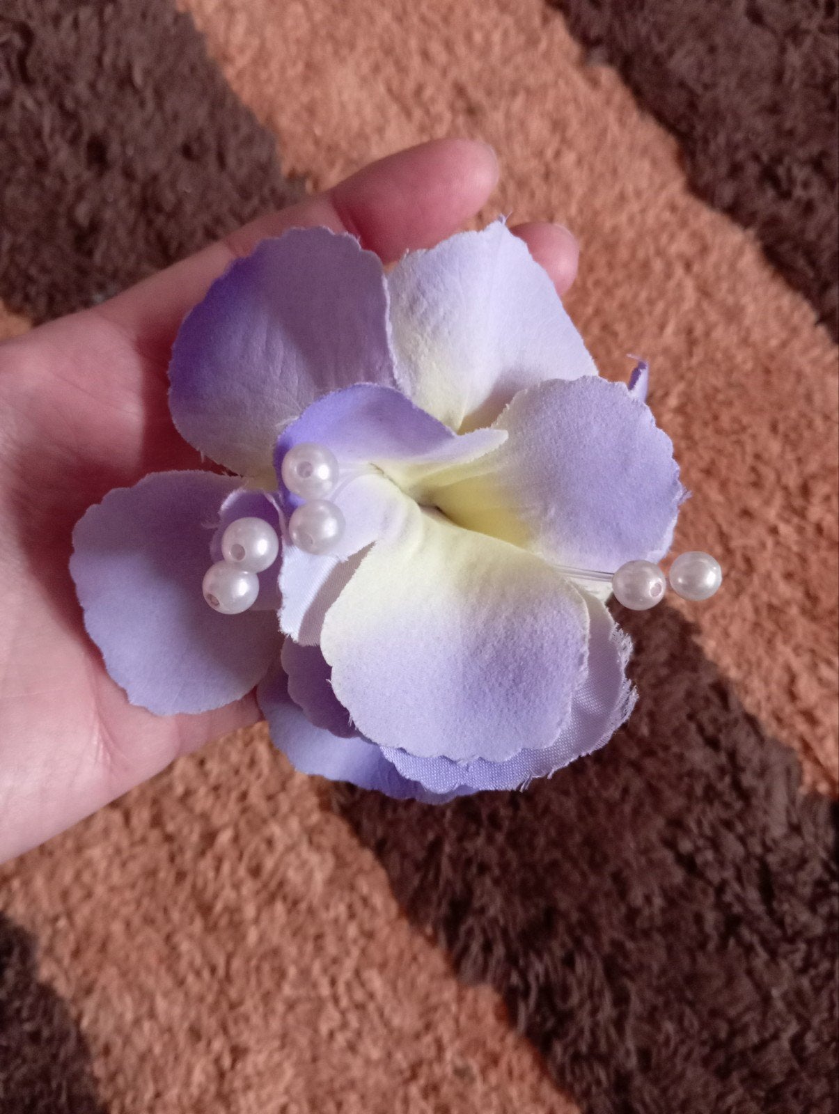 Paarse bloem haaraccessoire met pareltjes, Ophalen of Verzenden