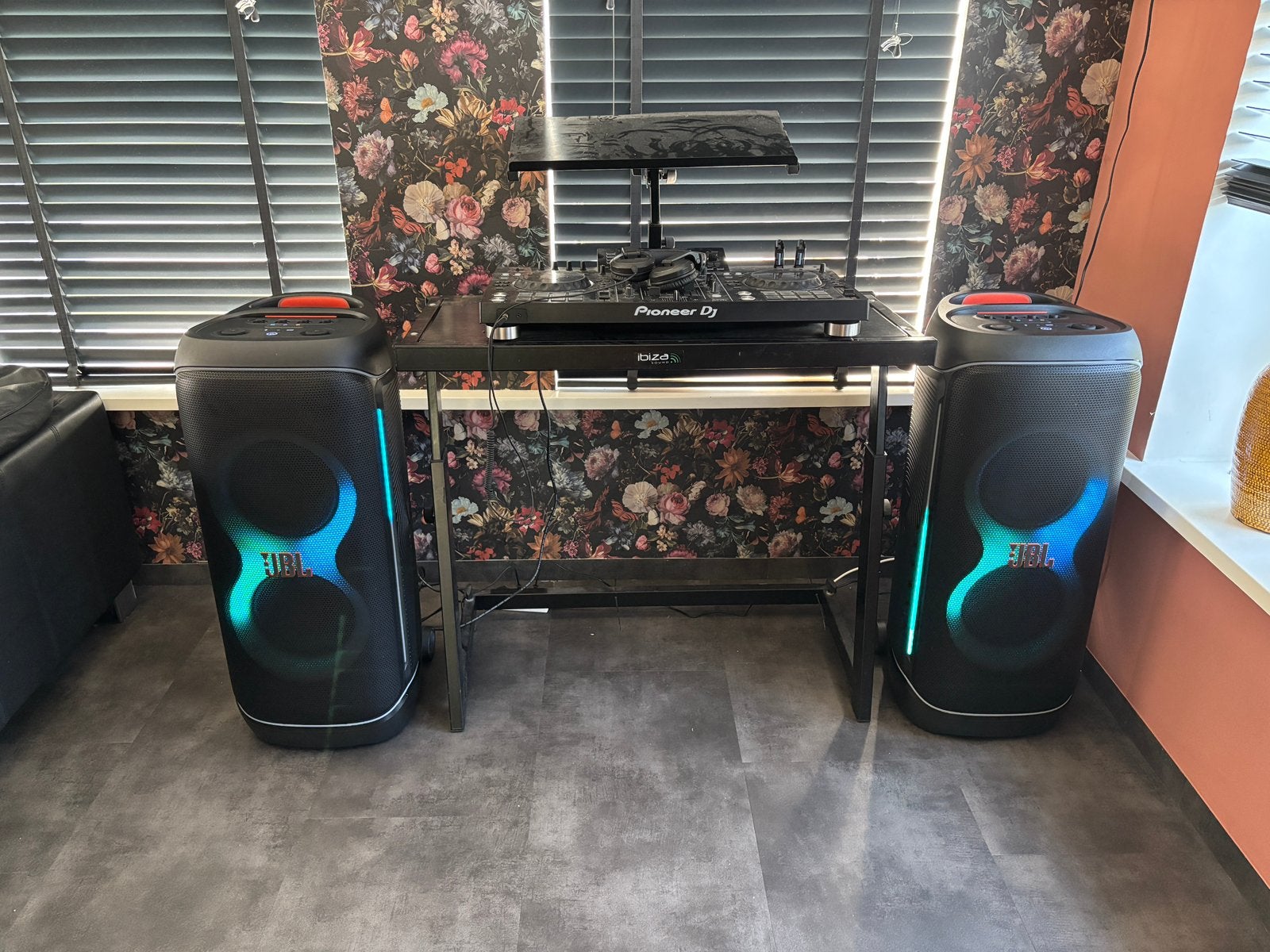 JBL PartyBox 720 huren | 1 of 2 speakers | Feest / DJ, Ophalen, Zo goed als nieuw, Luidspreker(s)