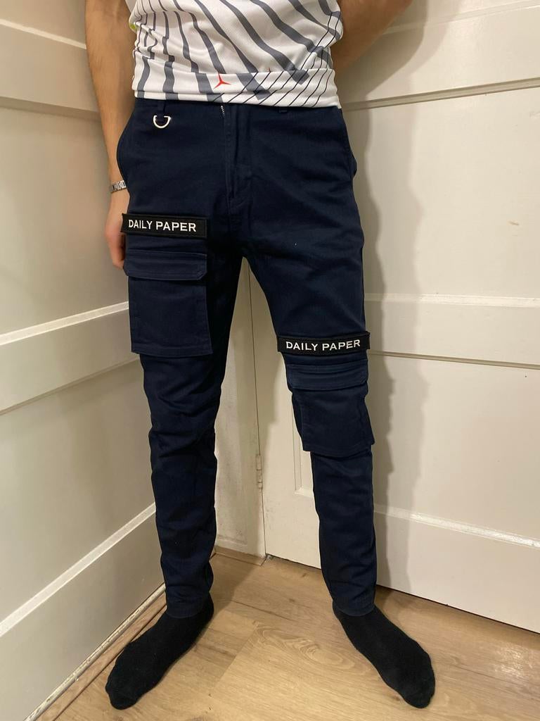 Daily Paper Cargo Broek Maat S, Kleding | Heren, Broeken en Pantalons, Ophalen of Verzenden, Zo goed als nieuw, Maat 46 (S) of kleiner