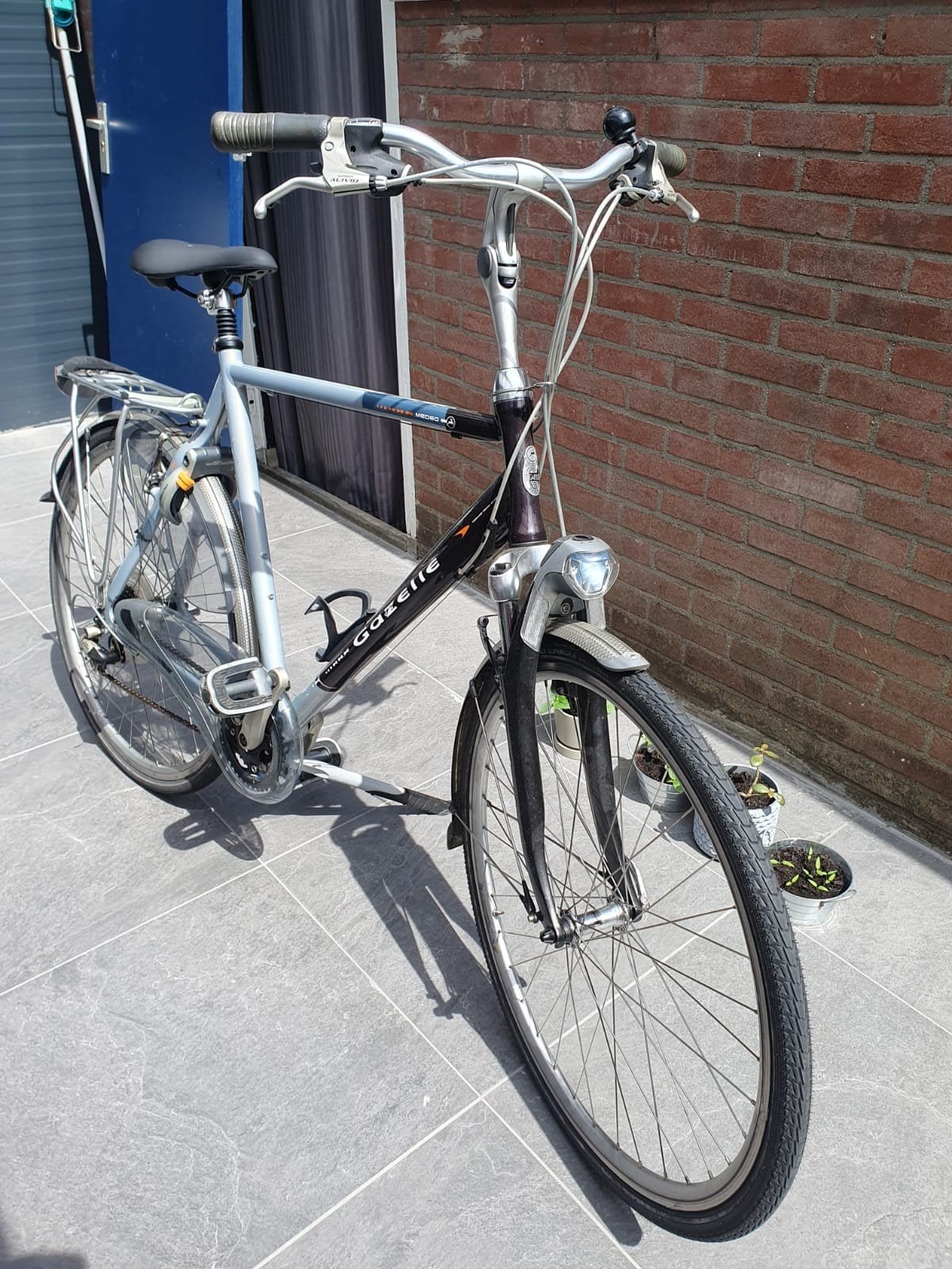 Gazelle fiets 28 inch met versnellingen, Fietsen en Brommers, Fietsen | Dames | Damesfietsen, Ophalen, Gebruikt, Velgrem, Versnellingen