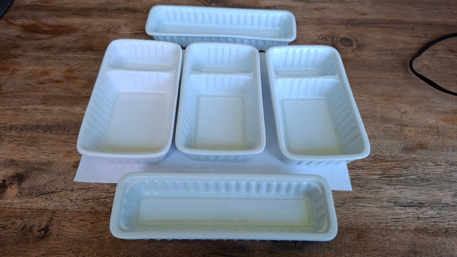 Witte keramische frietbakjes en snackbakje, Huis en Inrichting, Ophalen of Verzenden, Gebruikt, Keramiek, Schaal of Schalen