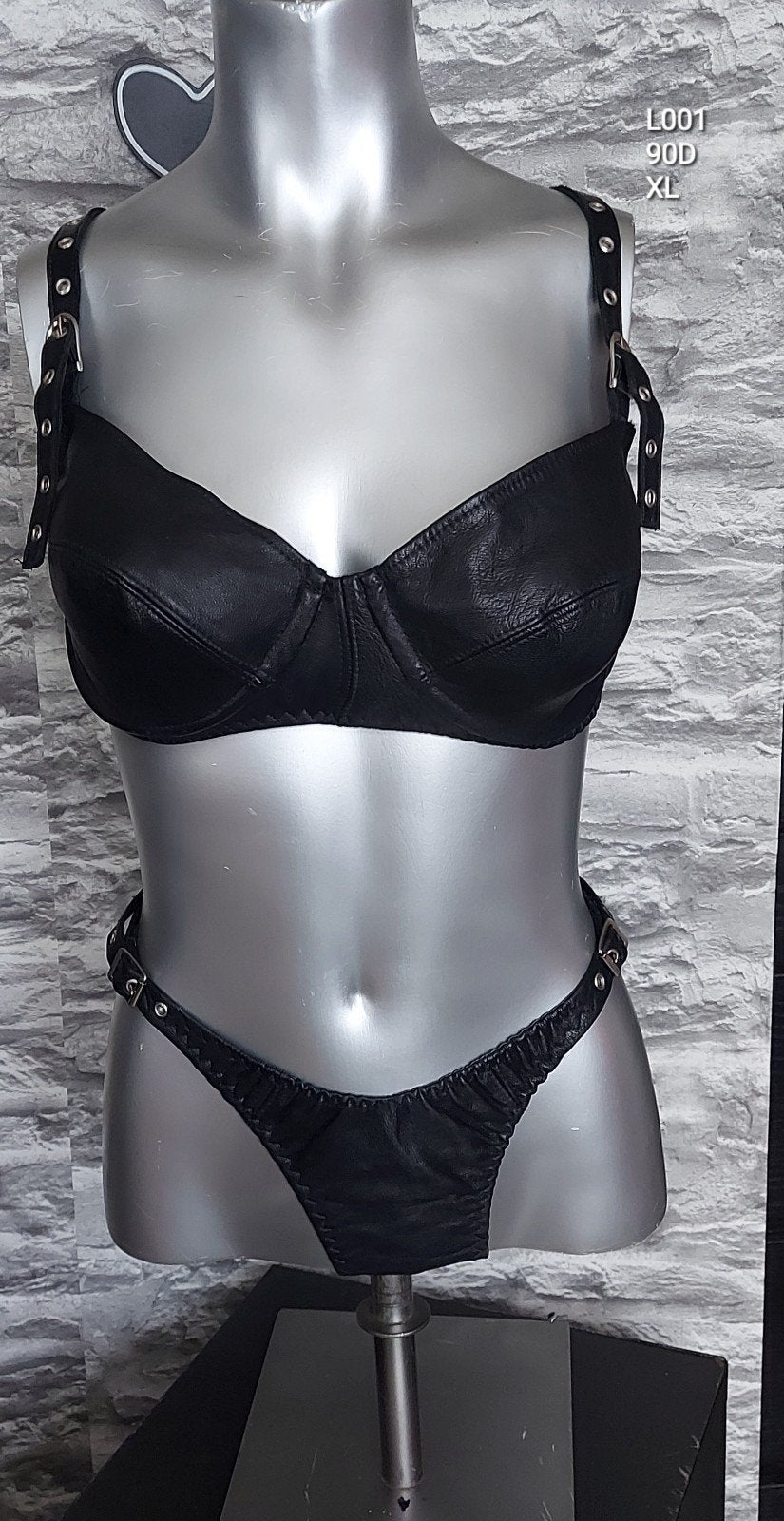 Kinky echt Leren BH en String Set - Zwart, Verstelbaar, Onbekend, Ophalen of Verzenden, Zwart, Setje