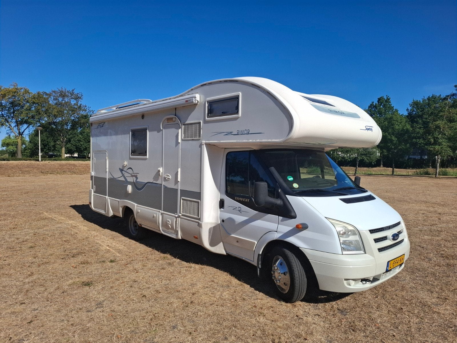 Rimor Superbrig Camper - Ford Transit - B-rijbewijs, Reservewiel, Alkoof, Ringverwarming, Afzuigkap