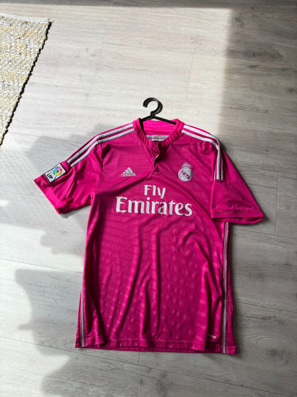 Real Madrid Uitshirt 2014/2015 – Roze – Collectors Item, Maat M, Ophalen of Verzenden, Zo goed als nieuw, Shirt