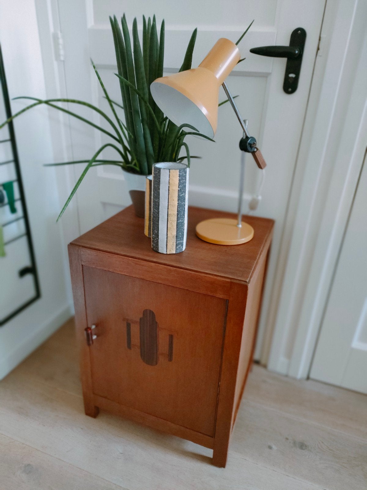 art deco nachtkastje Amsterdamse school stijl vintage kastje, Ophalen
