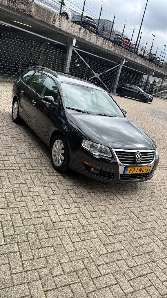 Volkswagen Passat 1.4 TSI DSG 2009 Zwart €4500 vaste prijs, Auto's, 15 km/l, 4 cilinders, Stationwagon, Particulier