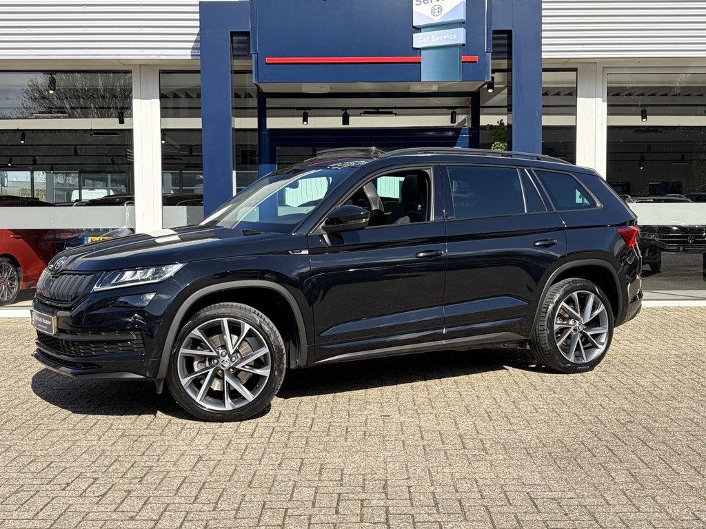 Skoda Kodiaq 2.0 TSI 4x4 Sportline Business / Automaat / 1e-, Automaat, 1984 cc, Alcantara, Zwart