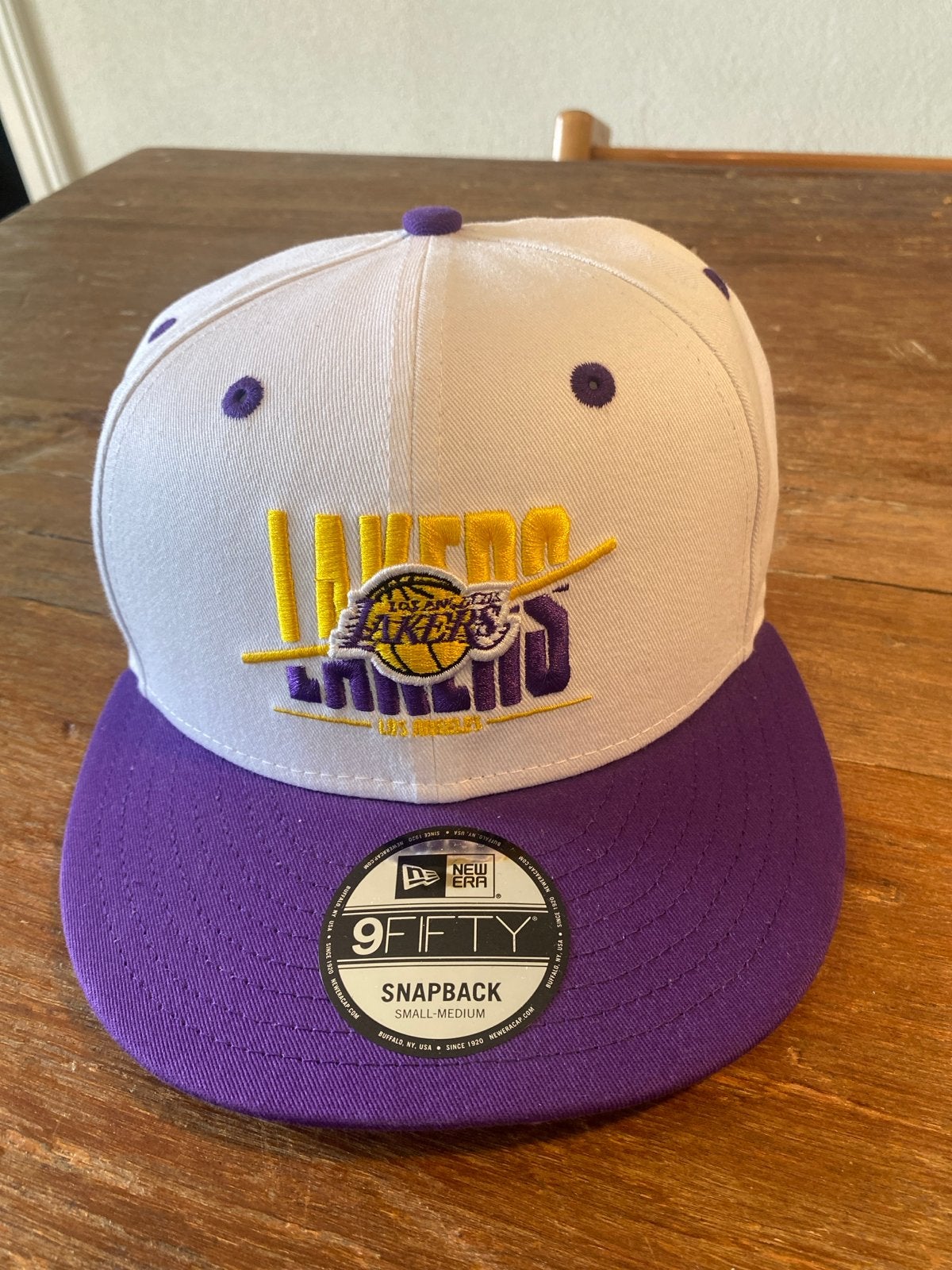 New Era Los Angeles Lakers Snapback Pet - S/M, Ophalen of Verzenden, Nieuw, Pet