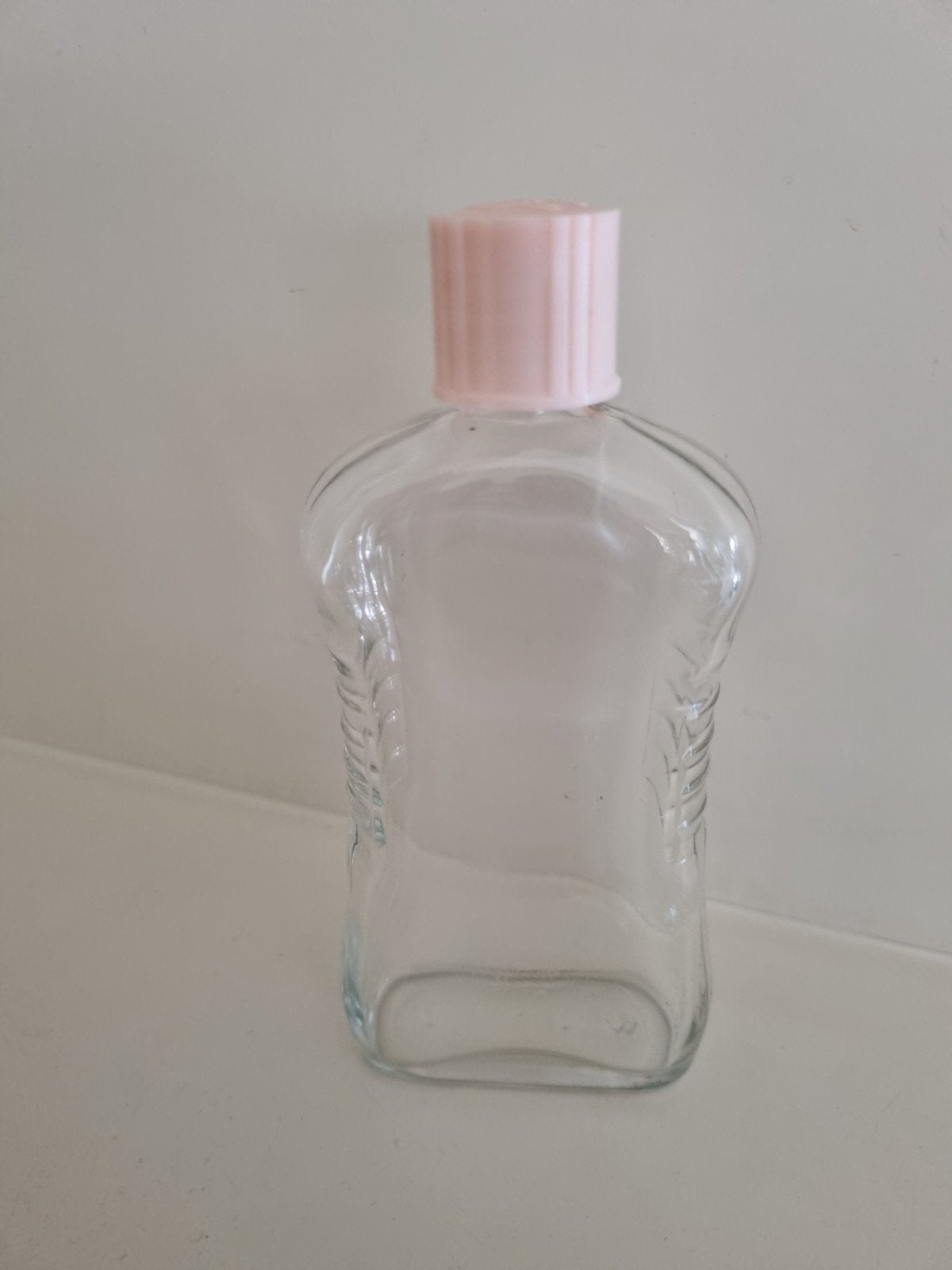 Vintage glazen flesje Johnson's babyolie, Ophalen of Verzenden, Gebruikt, Overige typen