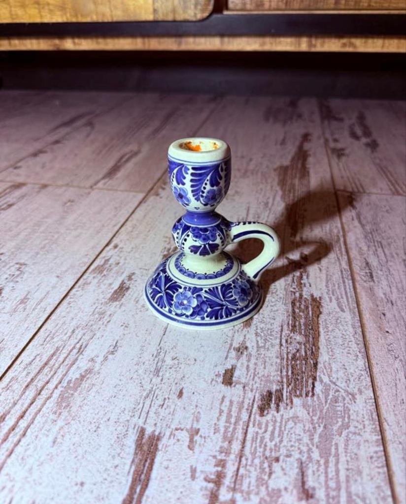 Delfts Blauwe Kandelaar - Royal Delft (De Porceleyne Fles), Antiek en Kunst, Antiek | Kandelaars, Ophalen of Verzenden, Keramiek of Aardewerk