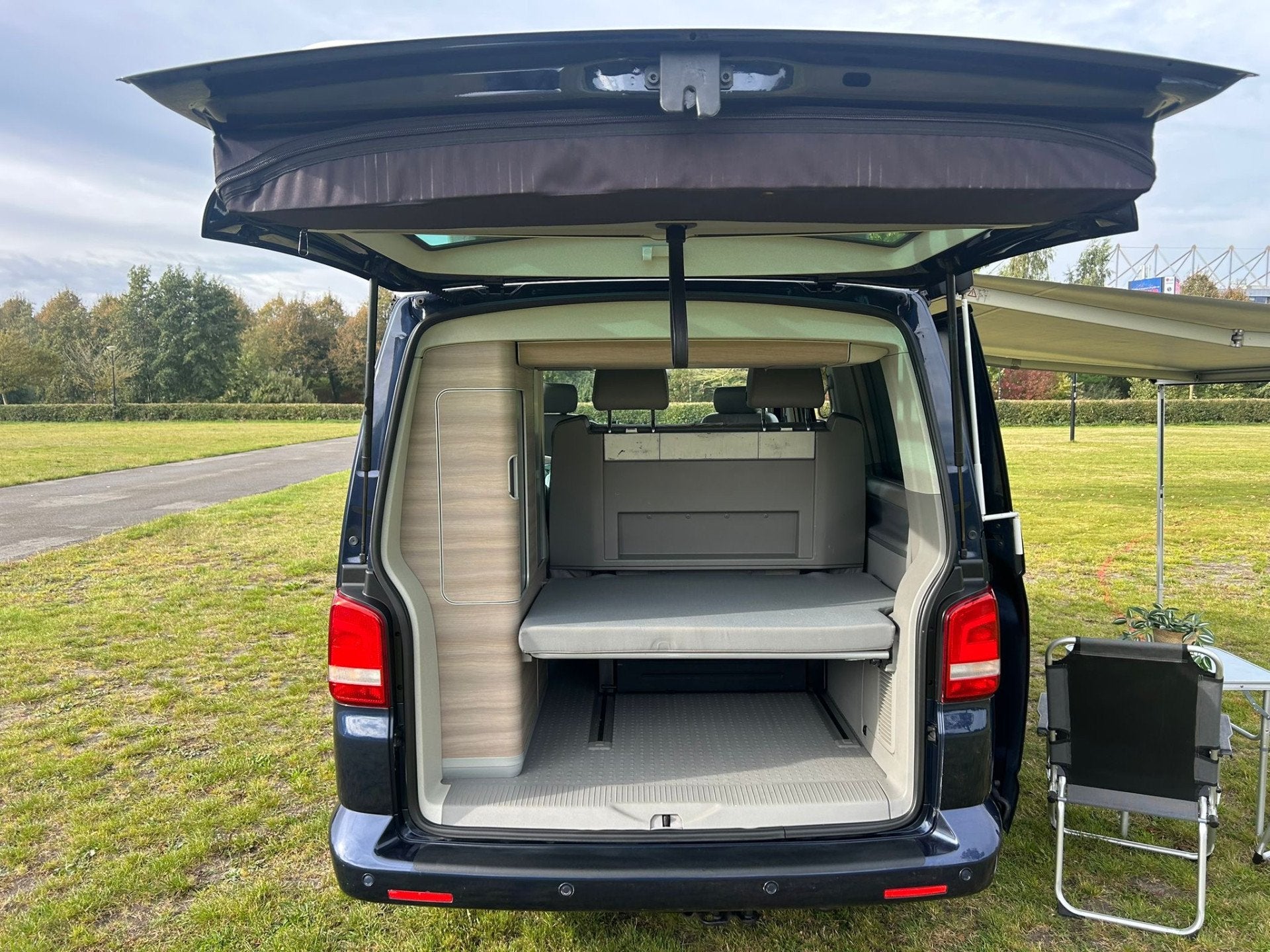 Foto 40 van Volkswagen California Transporter Buscamper 2.0 TDI 140 PK E