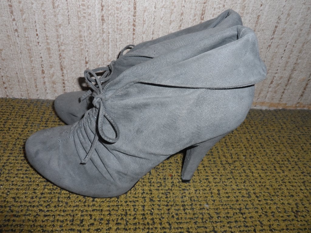 Schoenen, 38, grijs, hoge hak, Ophalen of Verzenden, Zo goed als nieuw, Schoenen met hoge hakken, Grijs