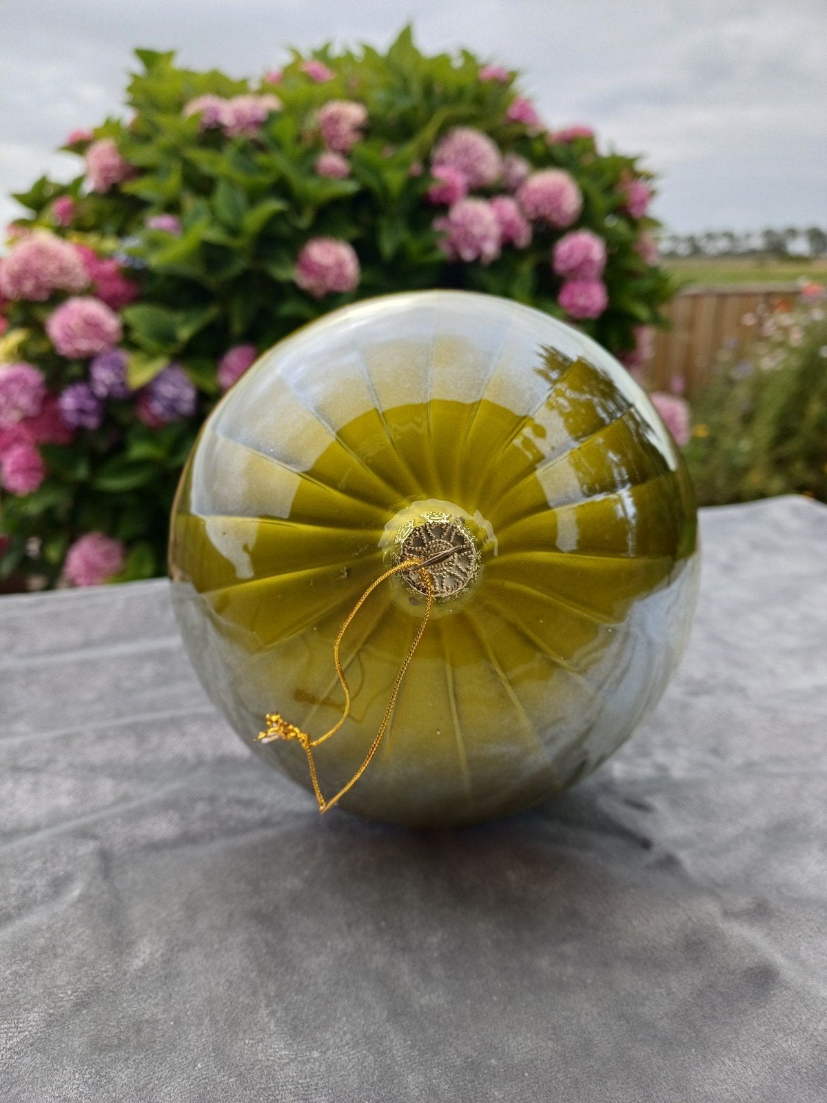 Mooie Grote Heksenbol / Kerstbal omtrek +/- 46 cm voor € 10, Ophalen