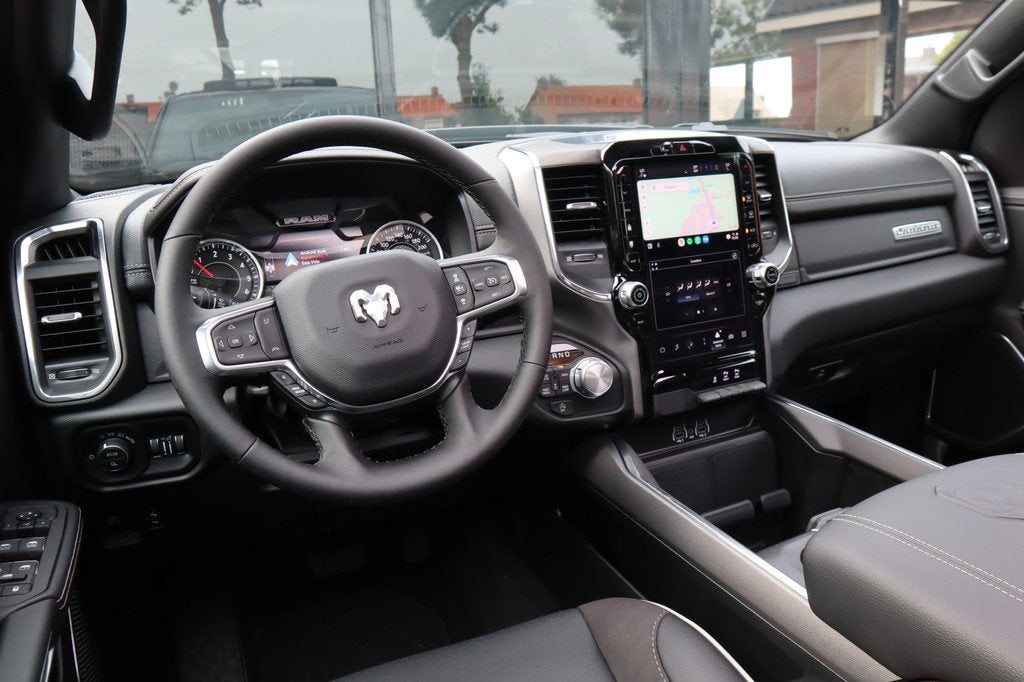 Dodge Ram 1500 2025 3.0L HURRICANE LARAMIE SPORT | BPM VRIJ, Auto's, Dodge, Automaat, 2993 cc, Met garantie (alle), Zwart