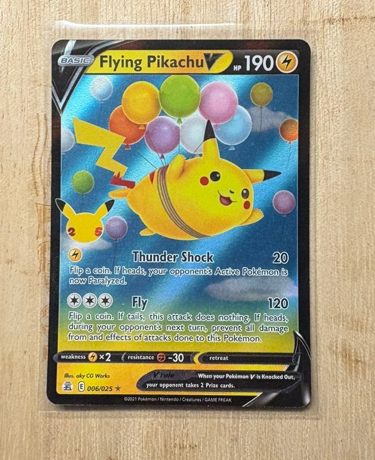 Flying Pikachu V - 006/025 - Celebrations 25th - Pokémon, Ophalen of Verzenden, Zo goed als nieuw