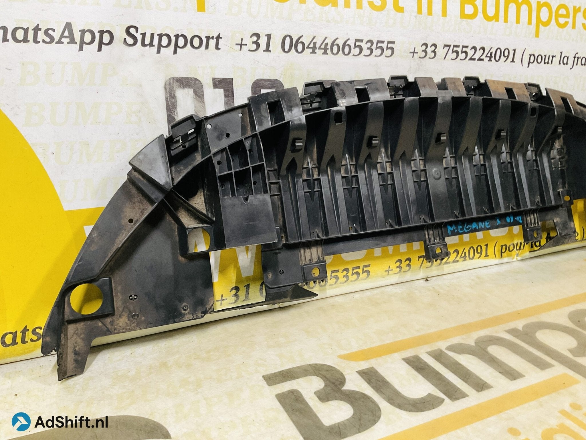 Onderplaat Renault Megane 3 622350001R Bumperlip 2-L4-11803, Bumper