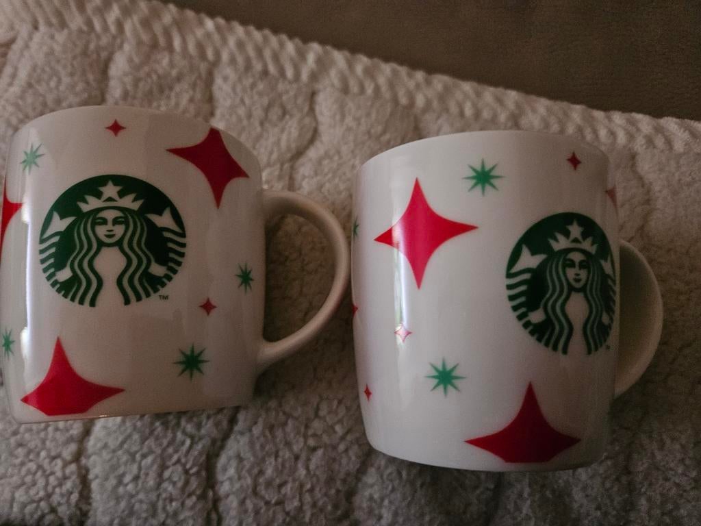 Starbucks Kerstmokken - Set van 2 - Nieuw, Nieuw, Ophalen of Verzenden, Overige stijlen, Kop(pen) en/of Schotel(s)
