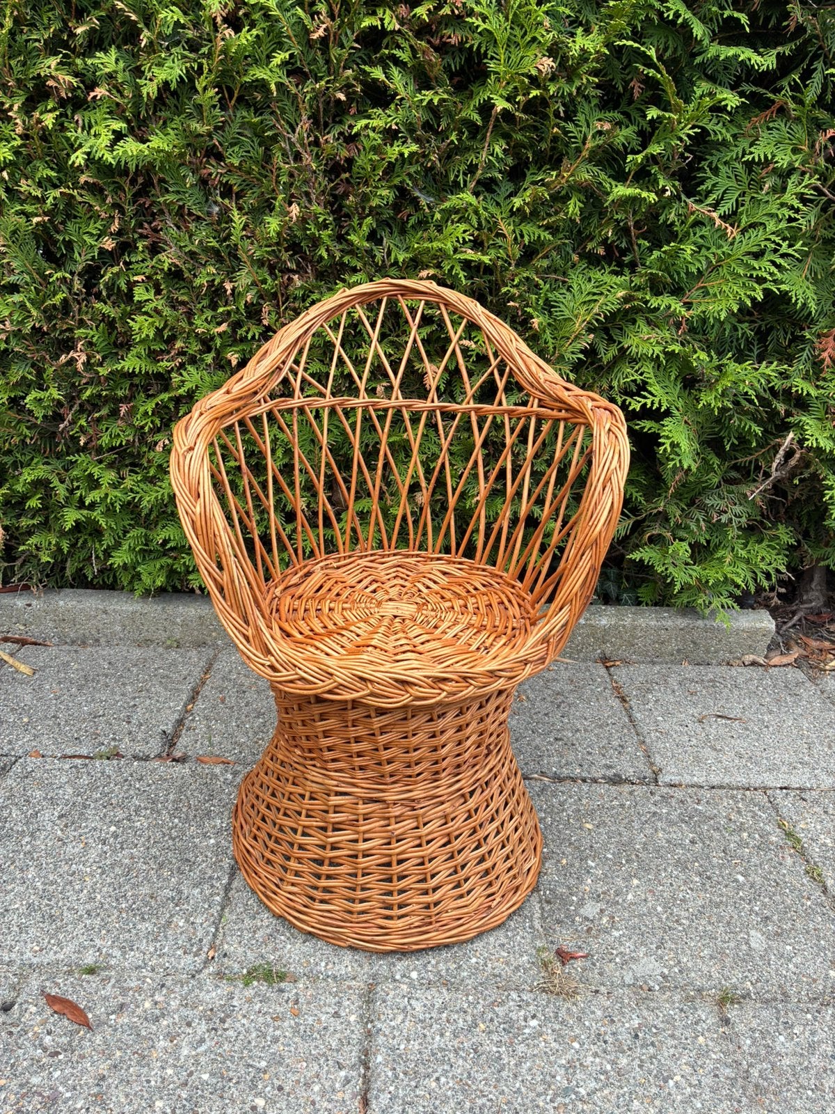 Rotan retro kinderstoel, Kinderen en Baby's, Kinderkamer | Tafels en Stoelen, Ophalen, Zo goed als nieuw, Stoel(en)