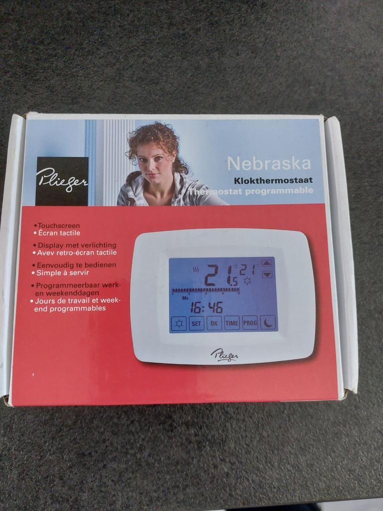 Plieger Nebraska Klokthermostaat - Programmeerbaar, Doe-het-zelf en Verbouw, Thermostaten, Ophalen of Verzenden, Zo goed als nieuw