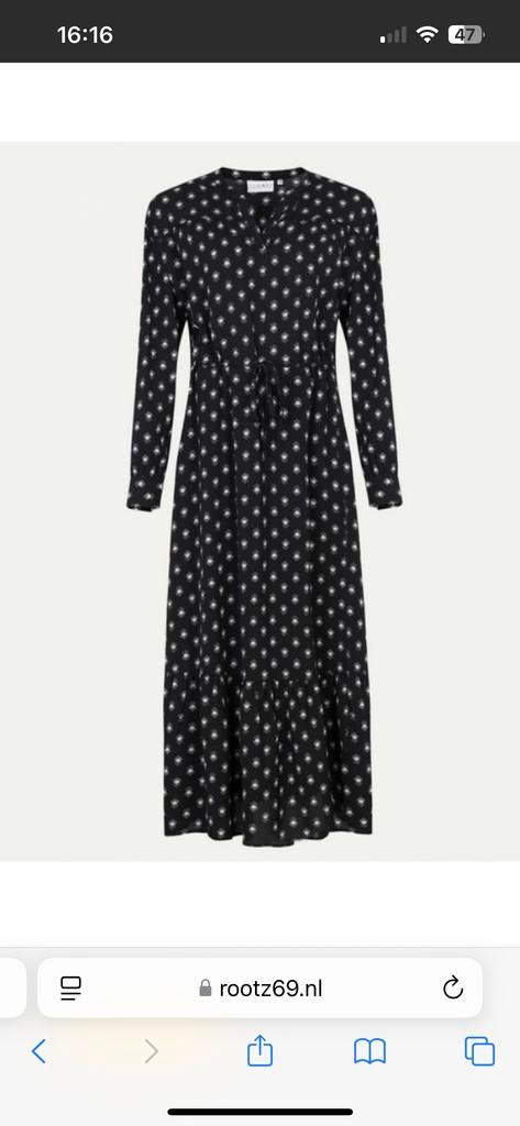 Zwarte maxi jurk met print en strikceintuur, Kleding | Dames, Jurken, Zo goed als nieuw, Maat 38/40 (M), Zwart, Onder de knie