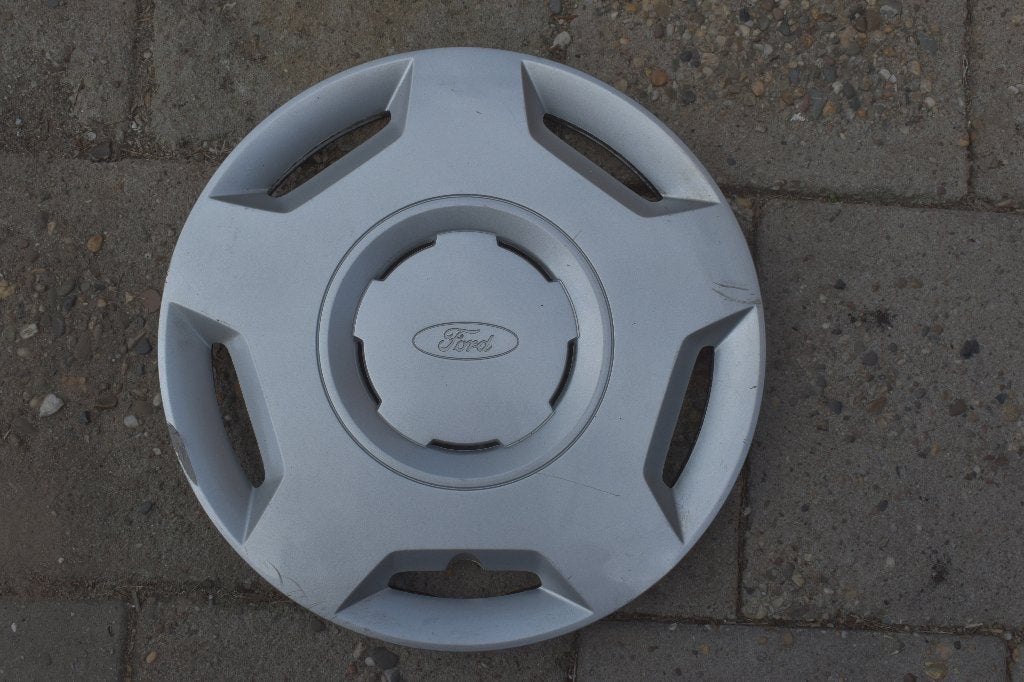 1 losse originele wieldop Ford Fiesta 14 inch (Model 1), Ophalen of Verzenden, Gebruikt