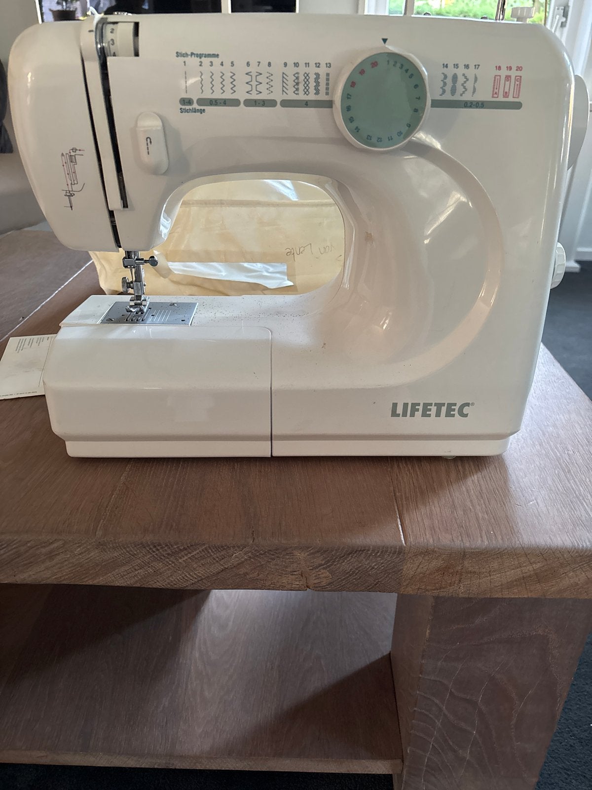Naaimachine met veel mogelijkheden - Weinig gebruikt, Hobby en Vrije tijd, Naaimachines en Toebehoren, Ophalen, Gebruikt, Naaimachine
