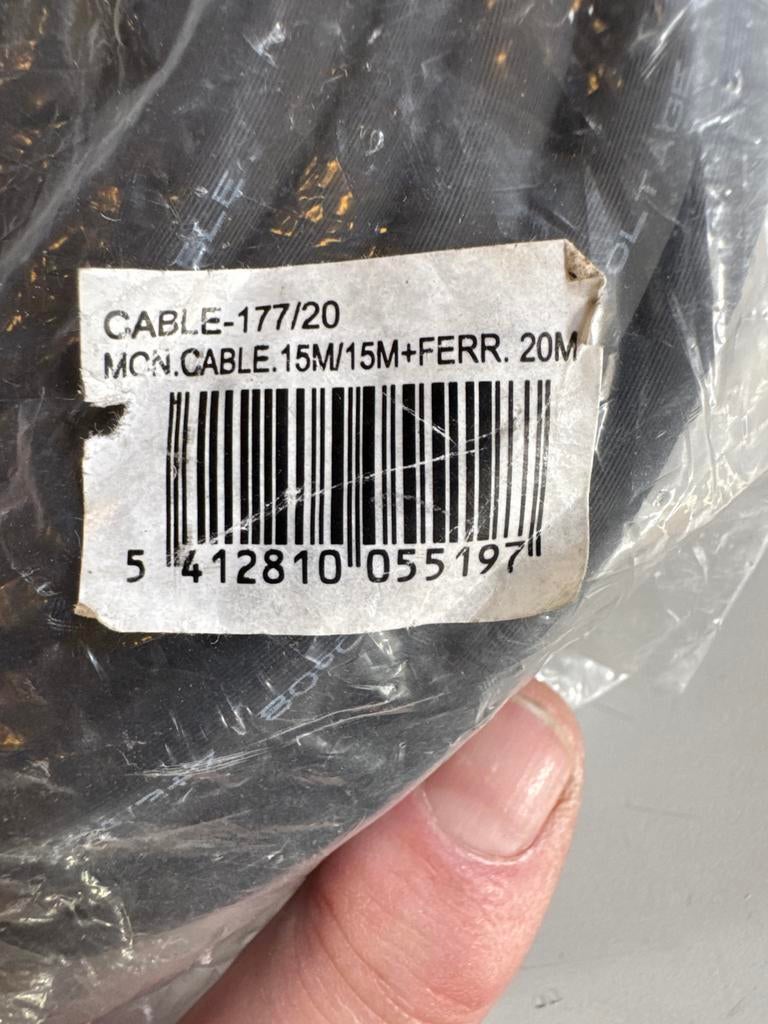 Nieuwe 20 meter VGA kabel, Ophalen of Verzenden, Nieuw, 10 meter of meer, Overige kabels