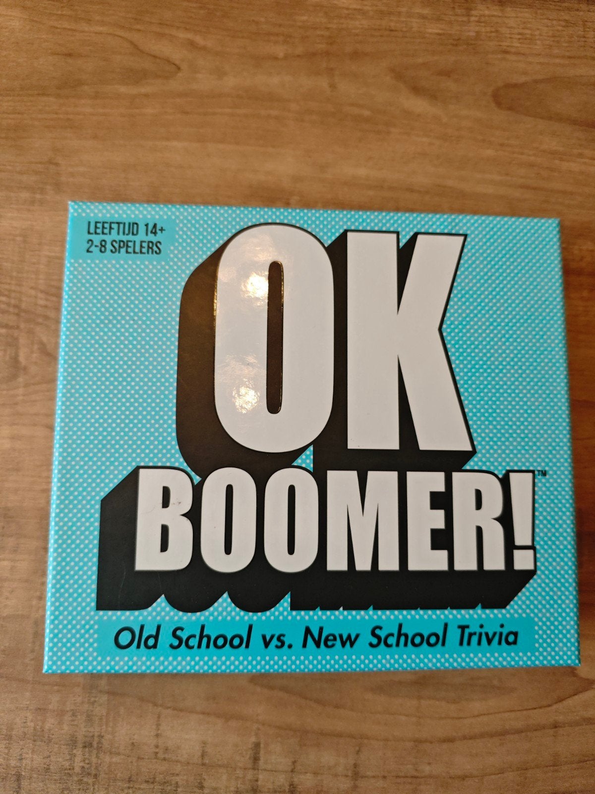 OK Boomer! Old School vs. New School Trivia Spel, Vijf spelers of meer, Ophalen of Verzenden, Zo goed als nieuw, Onbekend