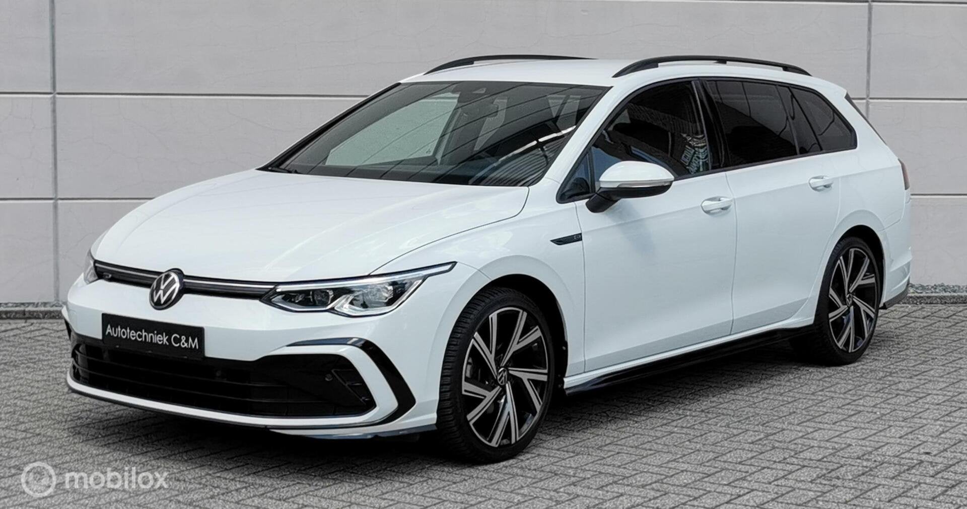 VOLKSWAGEN GOLF VARIANT 1.5 eTSI R-LINE/150PK/DSG/ACC/DCC/IQ, 1498 cc, Zwart, 4 cilinders, 150 pk