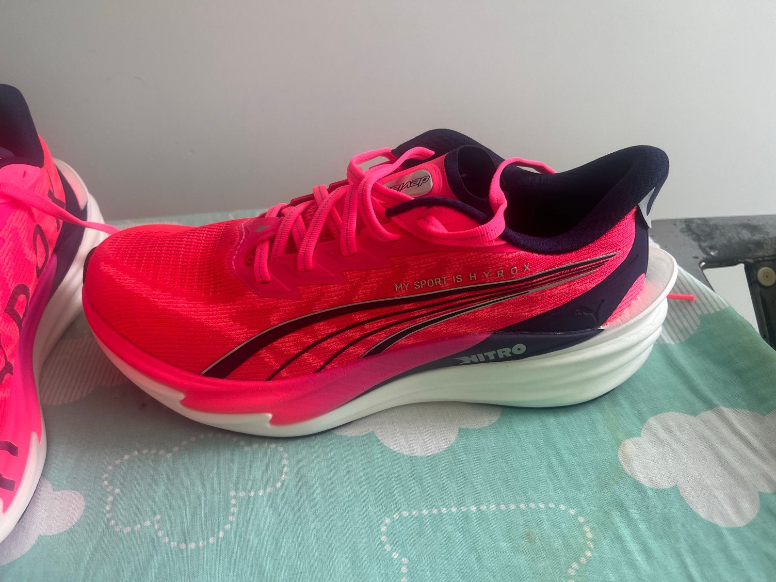 Puma hardloopschoenen roze - Zo goed als nieuw, Ophalen of Verzenden, Nieuw, Roze, Sportschoenen
