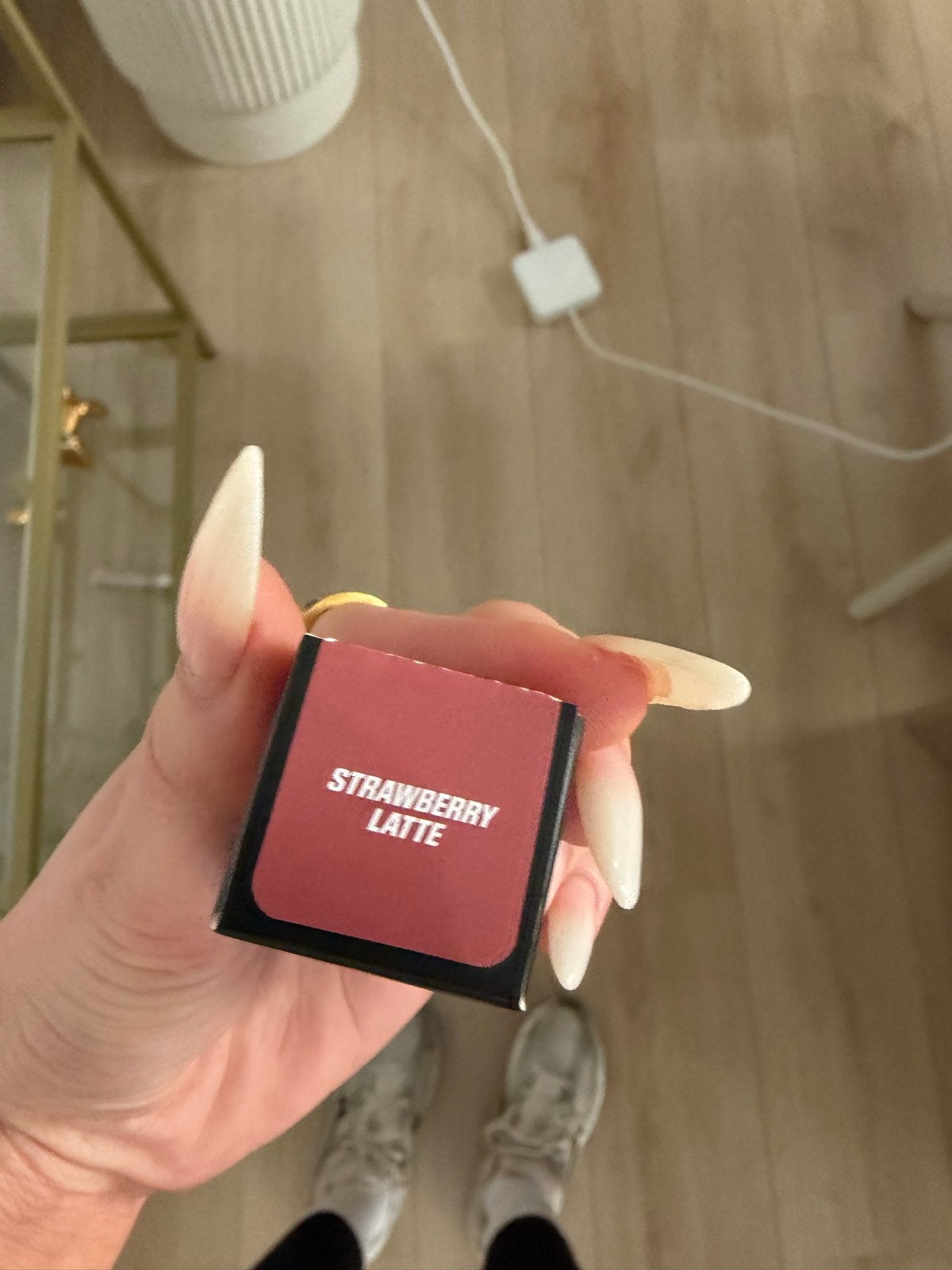 Huda Beauty Blush Filter Liquid Blush - Strawberry Latte, Wangen, Nieuw, Ophalen of Verzenden, Make-up