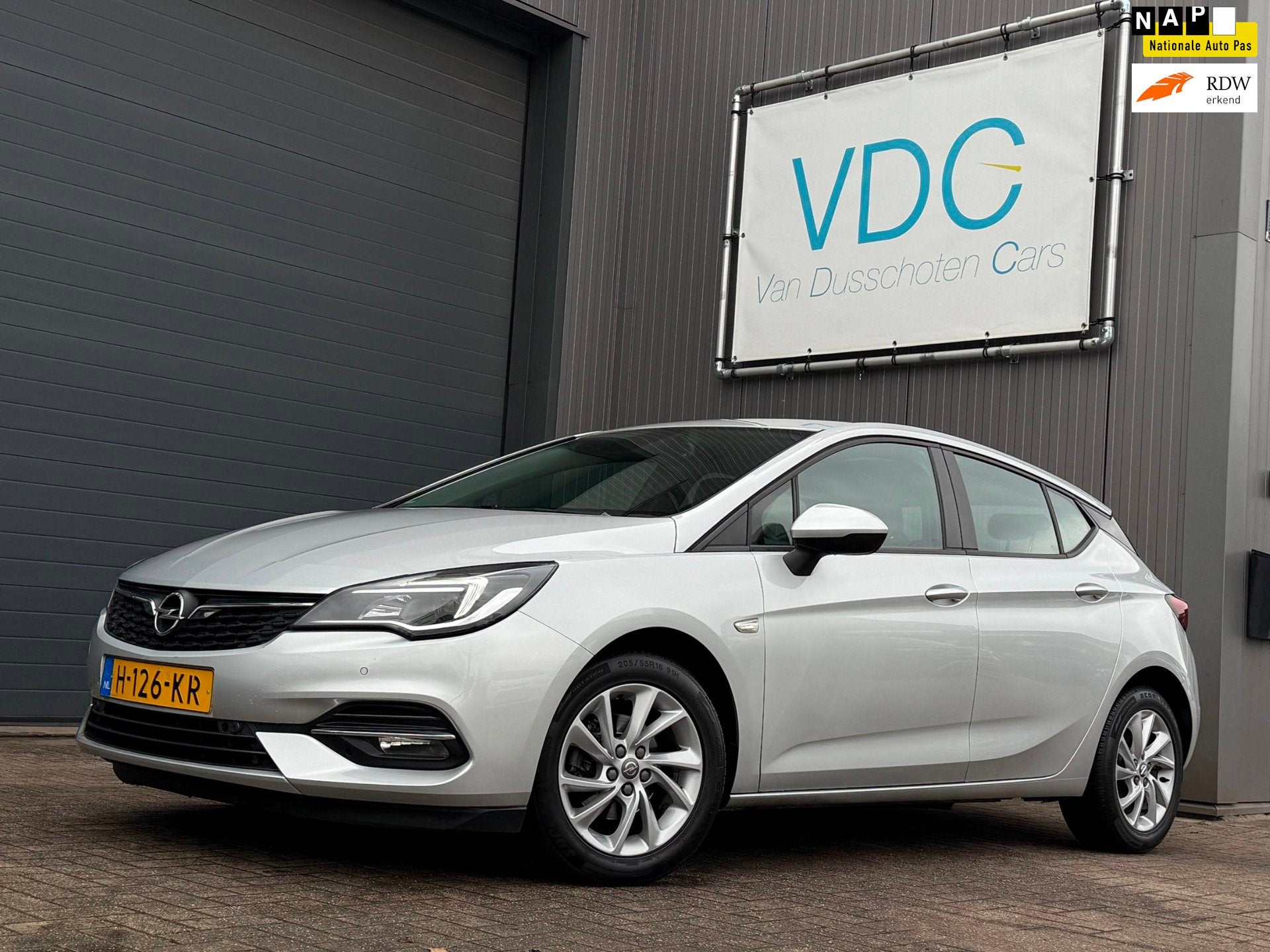 Opel Astra 1.2 Edition | 2x PDC | Navigatie | Climate Contro, Voorwielaandrijving, Stof, Gebruikt, 1199 cc