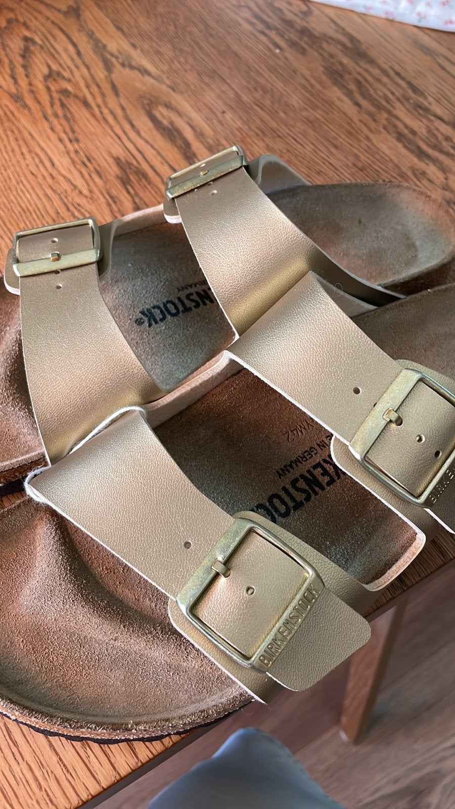 Birkenstock Arizona sandalen goud maat 41, Kleding | Dames, Schoenen, Slippers, Overige kleuren, Nieuw, Ophalen of Verzenden