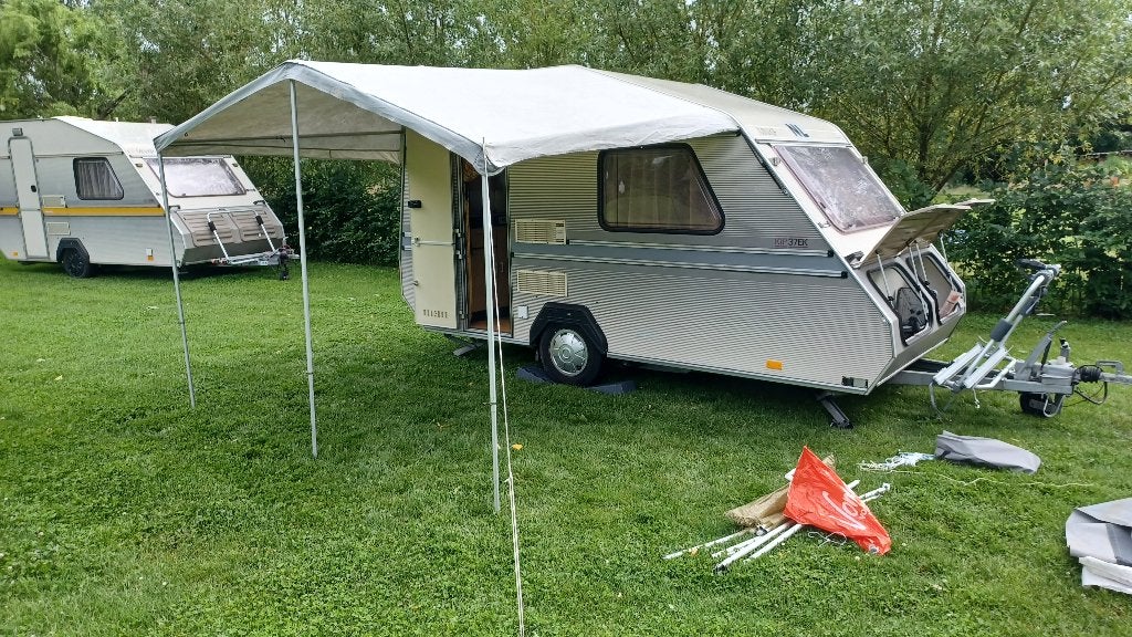 Hele leuke en fijne Kip caravan, Luifel, Standaardzit, Kip, 750 - 1000 kg