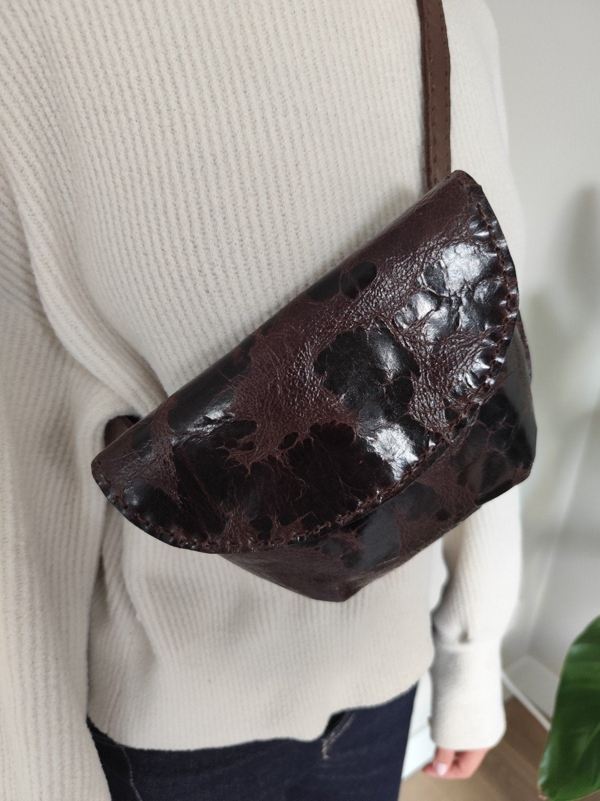 Handmade Genuine Leather Bum Bag / Crossbody Bag – Brand New, Ophalen of Verzenden, Nieuw, Bruin, Schoudertasje