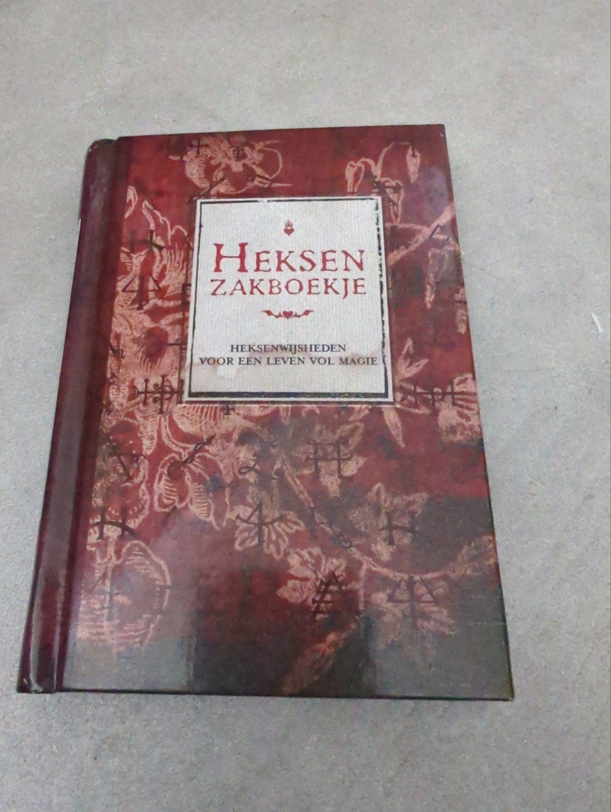Heksen Zakboekje - Heksenwijsheden voor een leven vol magie, Achtergrond en Informatie, Spiritualiteit algemeen, Brenda Knight, Margo Chase