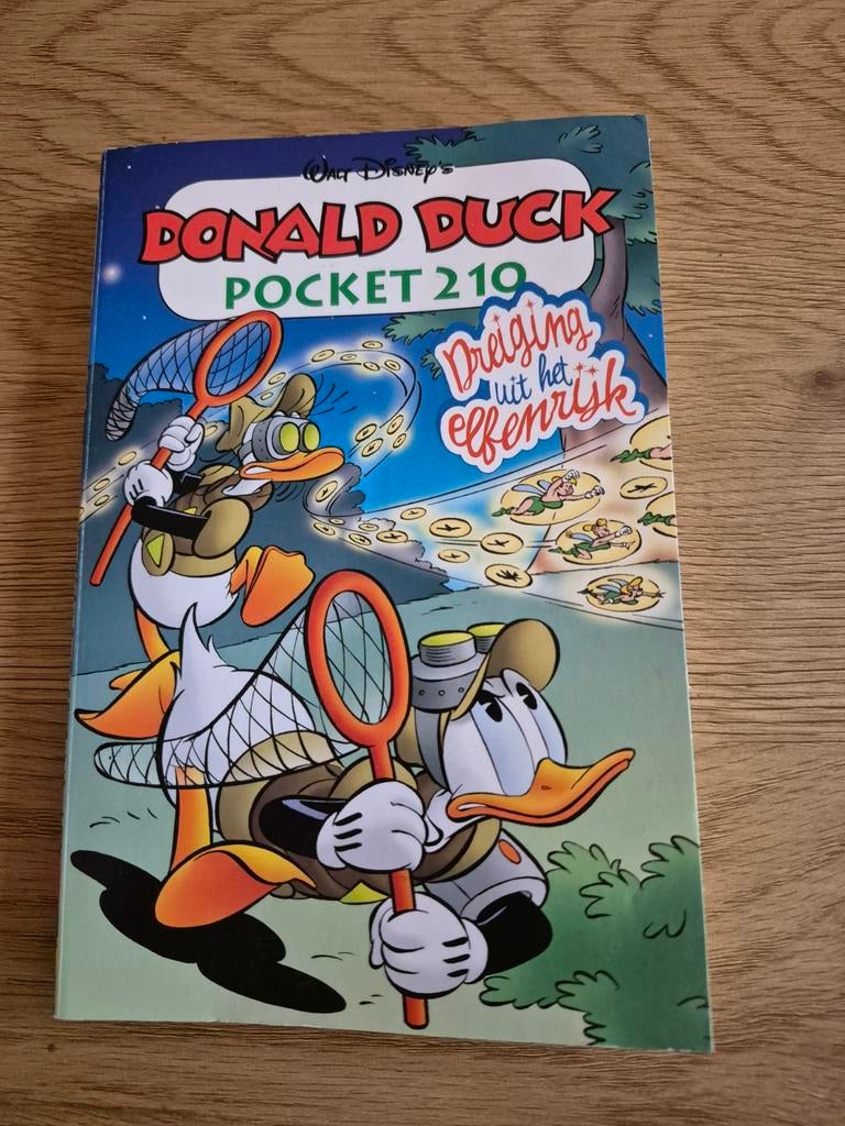 Donald Duck Pocket 210: Dreiging uit het elfenrijk, Ophalen of Verzenden, Zo goed als nieuw, Walt Disney, Eén stripboek