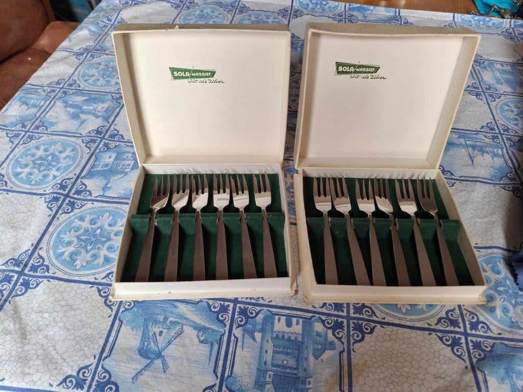 Sola massief gebaksvorkjes in originele doosjes, Antiek en Kunst, Ophalen of Verzenden