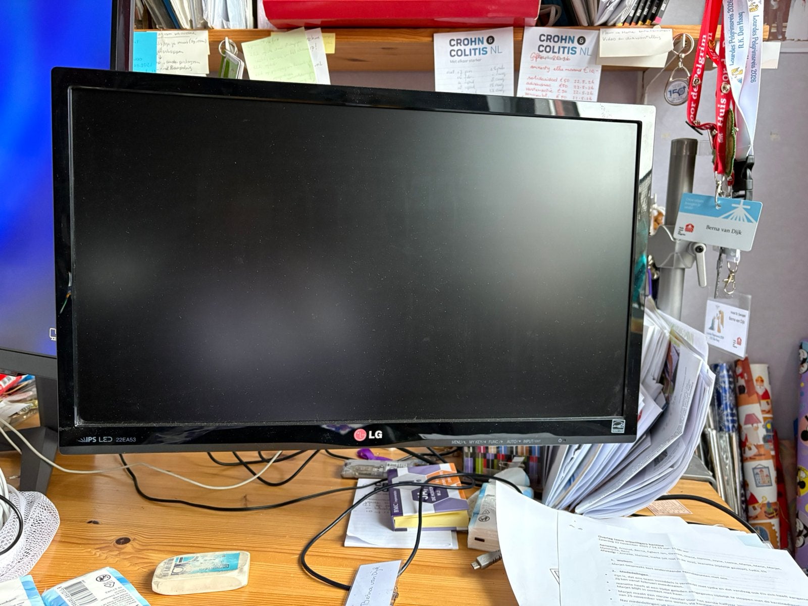 Monitor voor aan je bureau, Computers en Software, Ophalen, Gebruikt, In hoogte verstelbaar, Overige typen