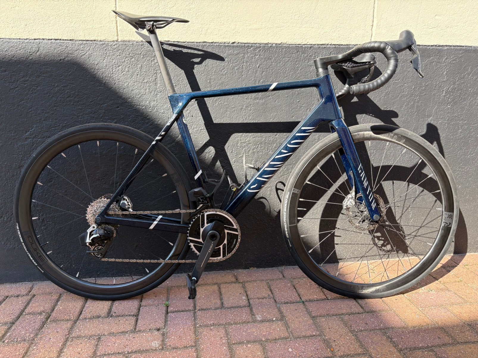 Canyon ultimate CFR eTap racefiets, 28 inch, Carbon, Heren, Zo goed als nieuw